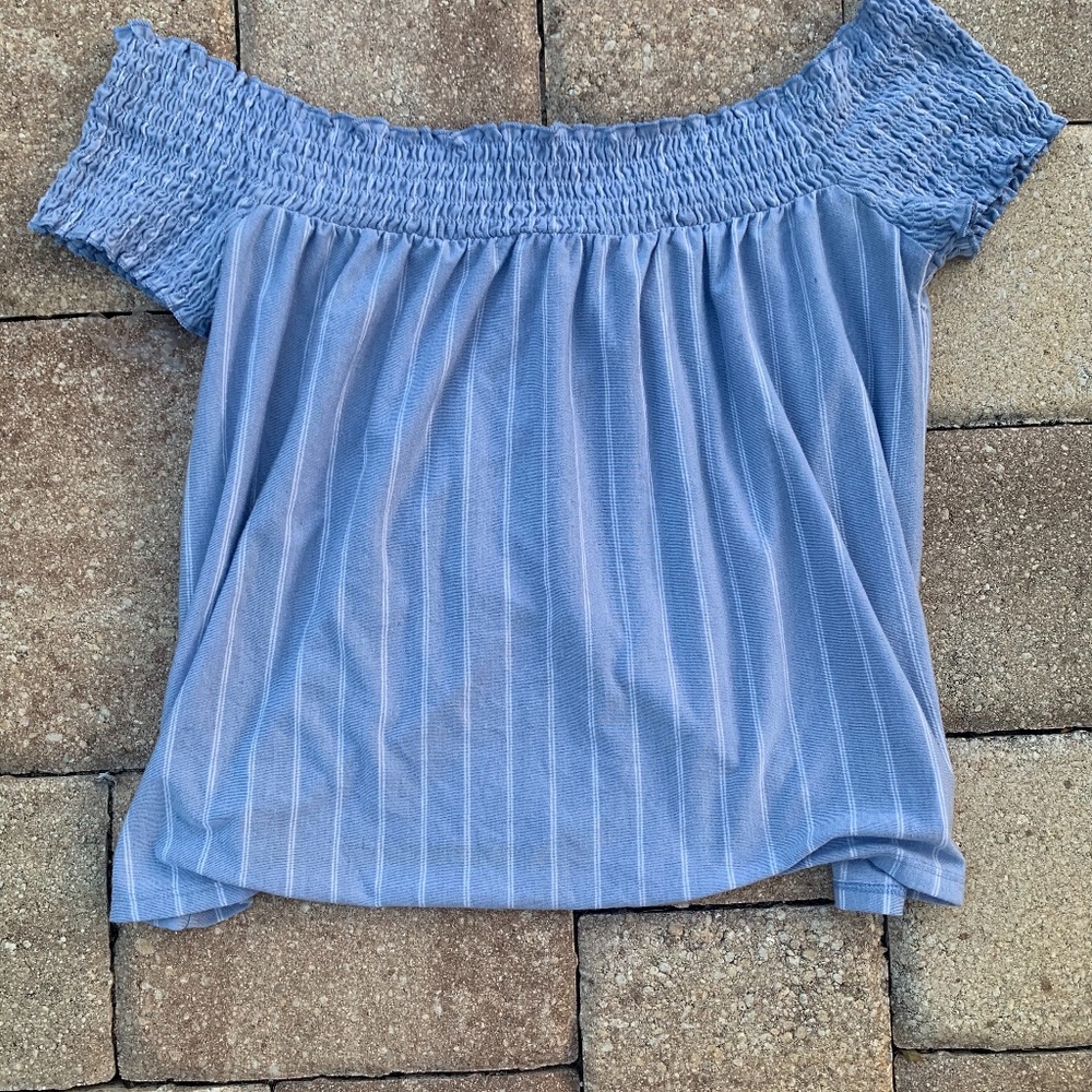 American Eagle off the shoulder top